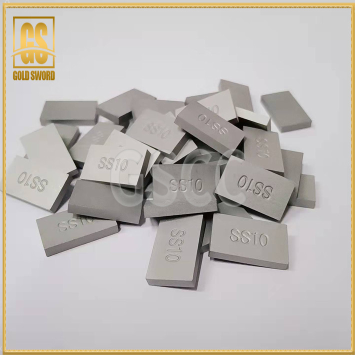 Conductivité thermique 90-110 W/m·K Bandes de carbure de tungstène avec finition de surface poli